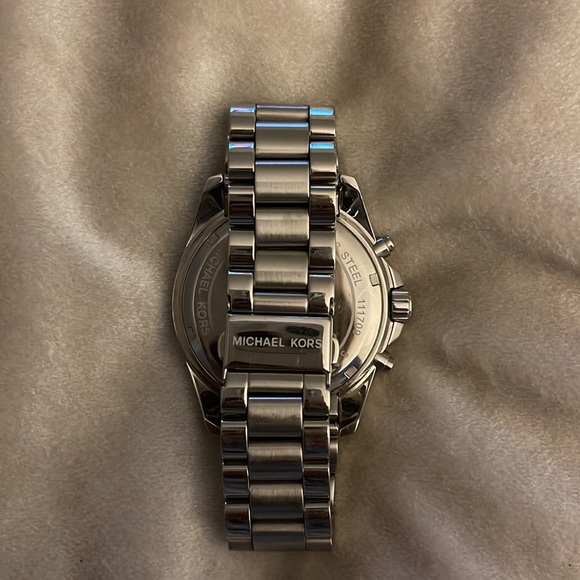 **SOLD ELSEWHERE** Michael Kors - Silver Unisex Watch w/ Dark Grey & Rose Gold - Picture 4 of 8